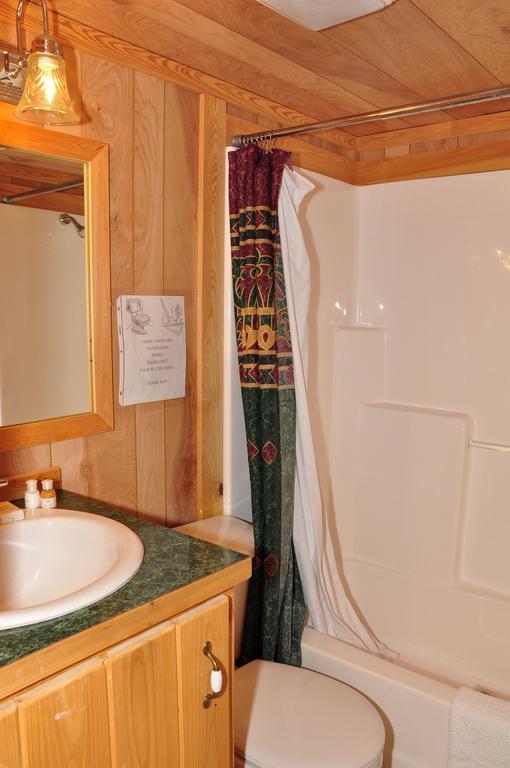Plymouth Rock Camping Resort Rustic Cabin Elkhart Lake Zewnętrze zdjęcie